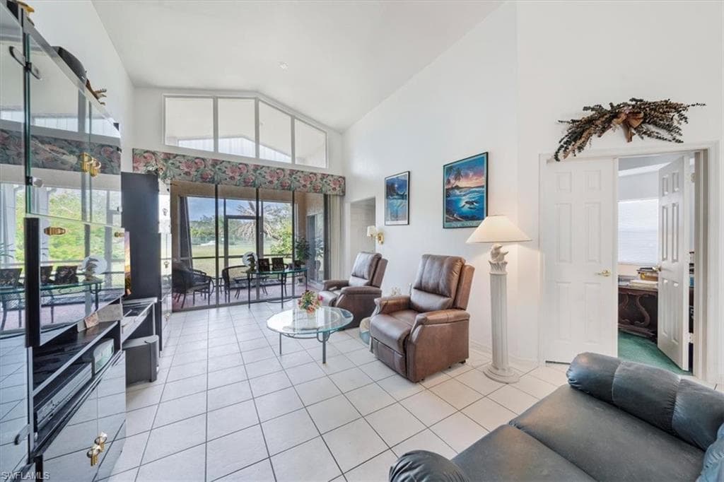 121 Sabal Lake DR NAPLES, FL 34104