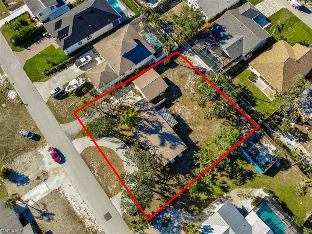 15 2nd ST BONITA SPRINGS, FL 34134