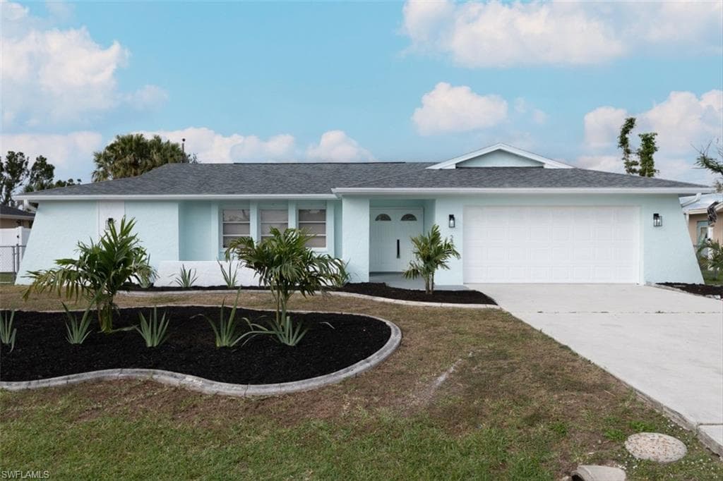 231 SE 45th TER CAPE CORAL, FL 33904