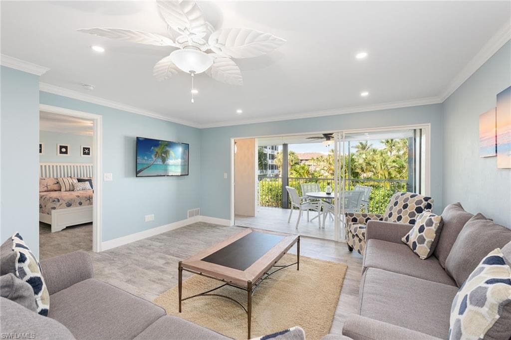 1051 Swallow AVE 106 MARCO ISLAND, FL 34145