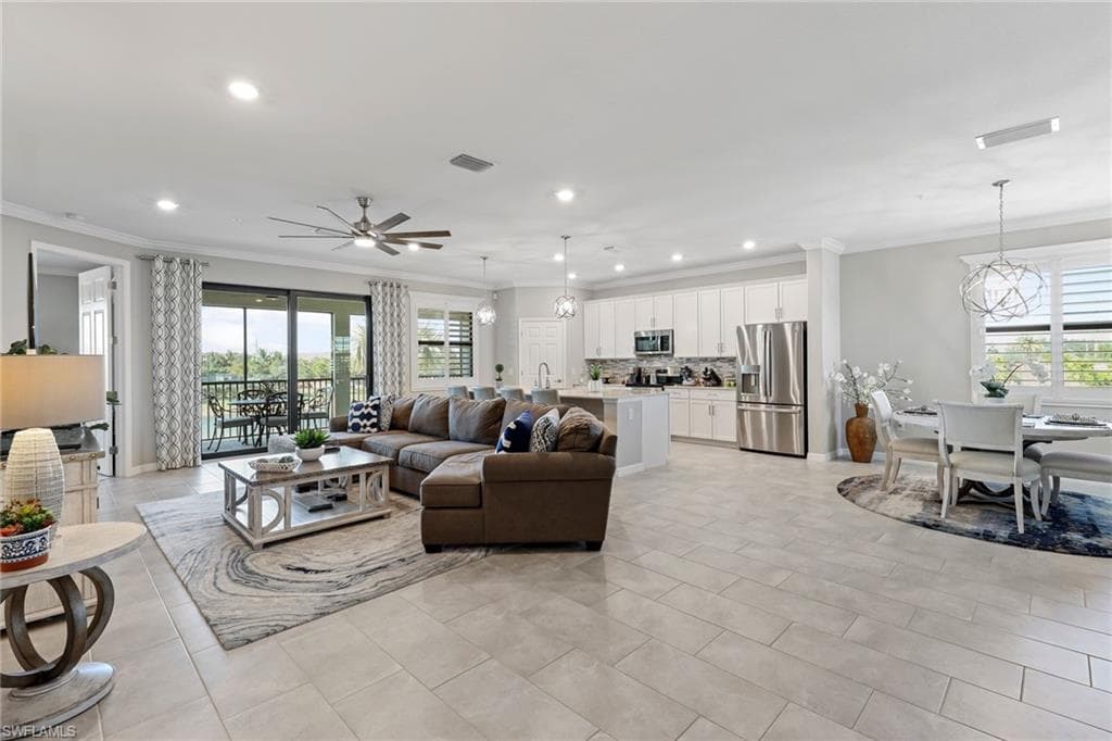 2386 Anguilla DR 202 NAPLES, FL 34120