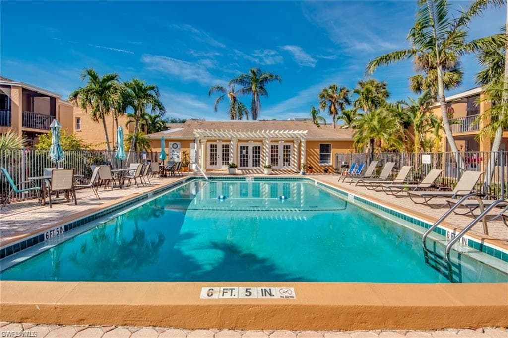 12656 Kenwood LN B FORT MYERS, FL 33907