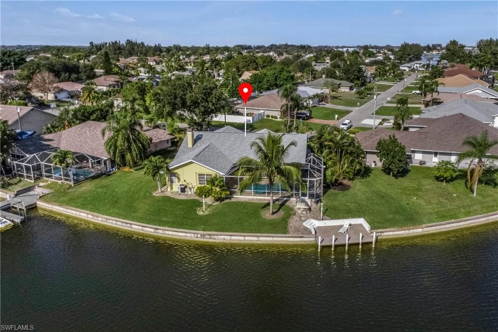 102 SW 9th ST CAPE CORAL, FL 33991