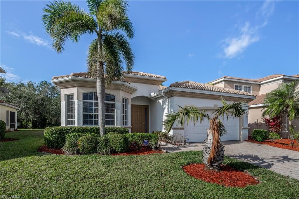 8528 Pegasus DR LEHIGH ACRES, FL 33971