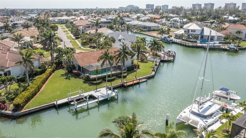 662 Thrush CT MARCO ISLAND, FL 34145