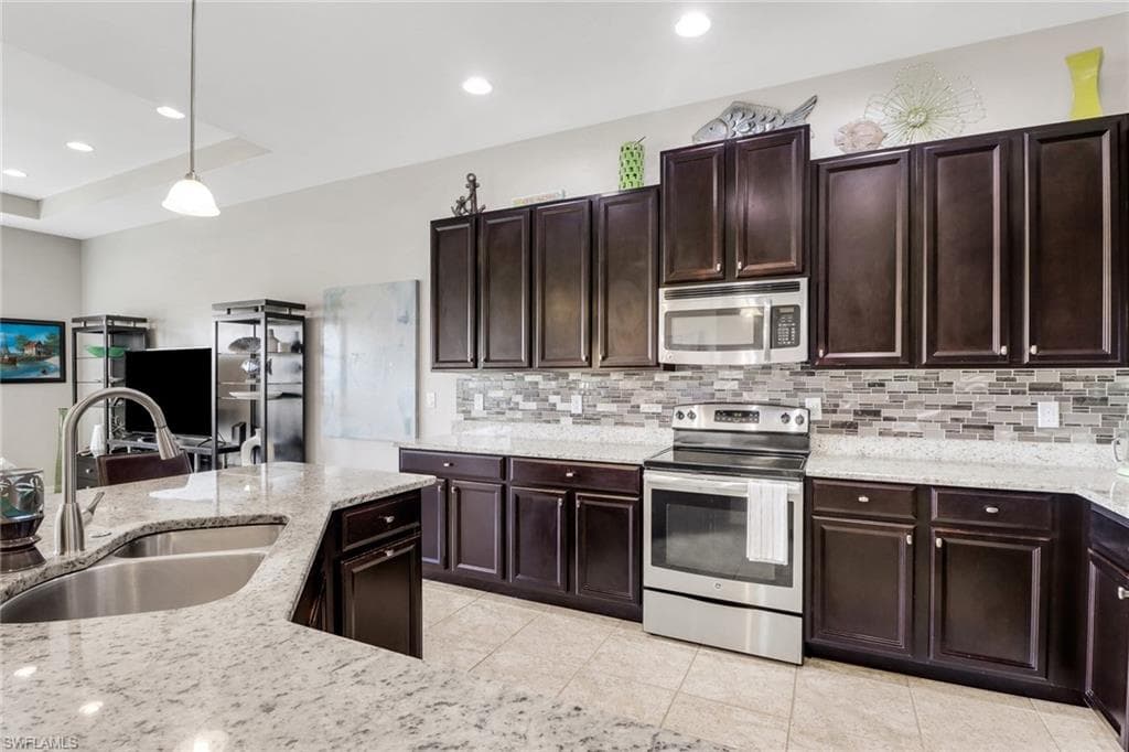 3101 Sheltered Oak PL NORTH FORT MYERS, FL 33903
