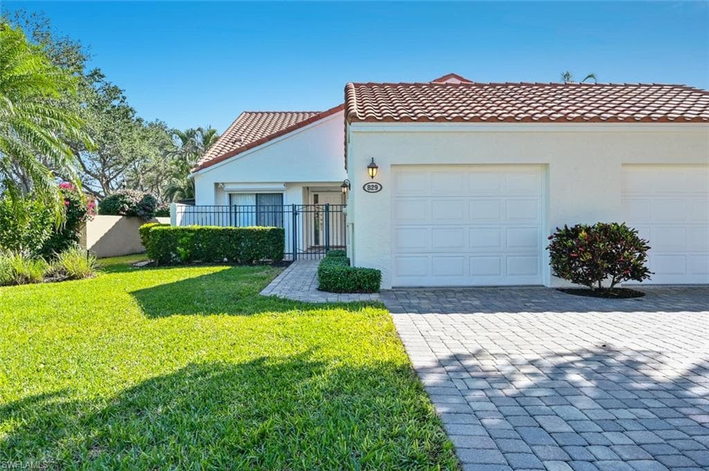 829 Reef Point CIR 46 NAPLES, FL 34108