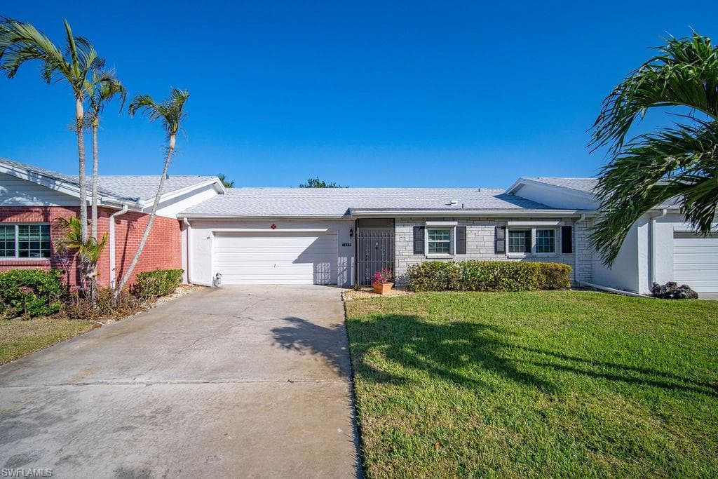 1517 Edgewater CIR FORT MYERS, FL 33919