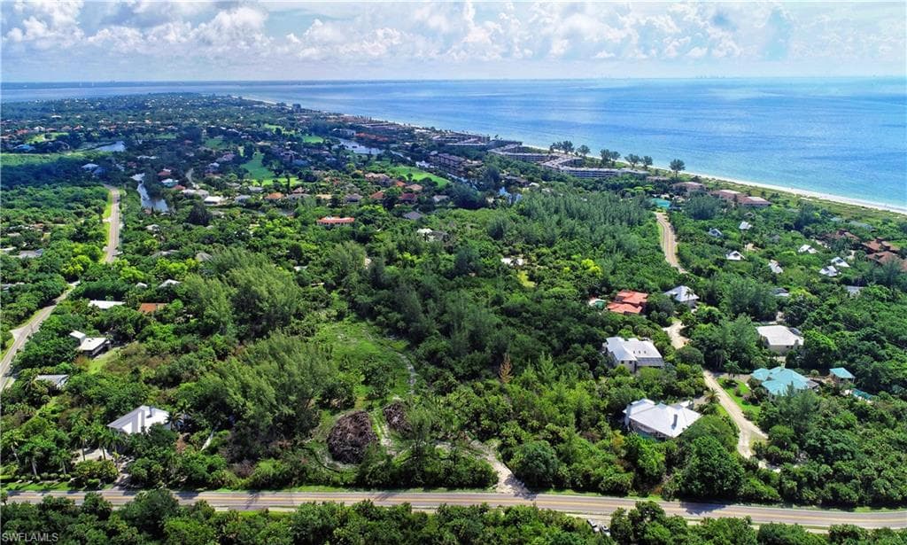 1872 Middle Gulf DR SANIBEL, FL 33957