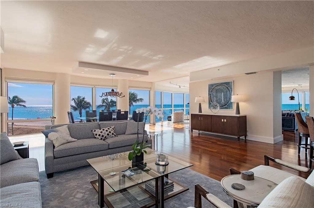 4601 Gulf Shore BLVD N #3 NAPLES, FL 34103