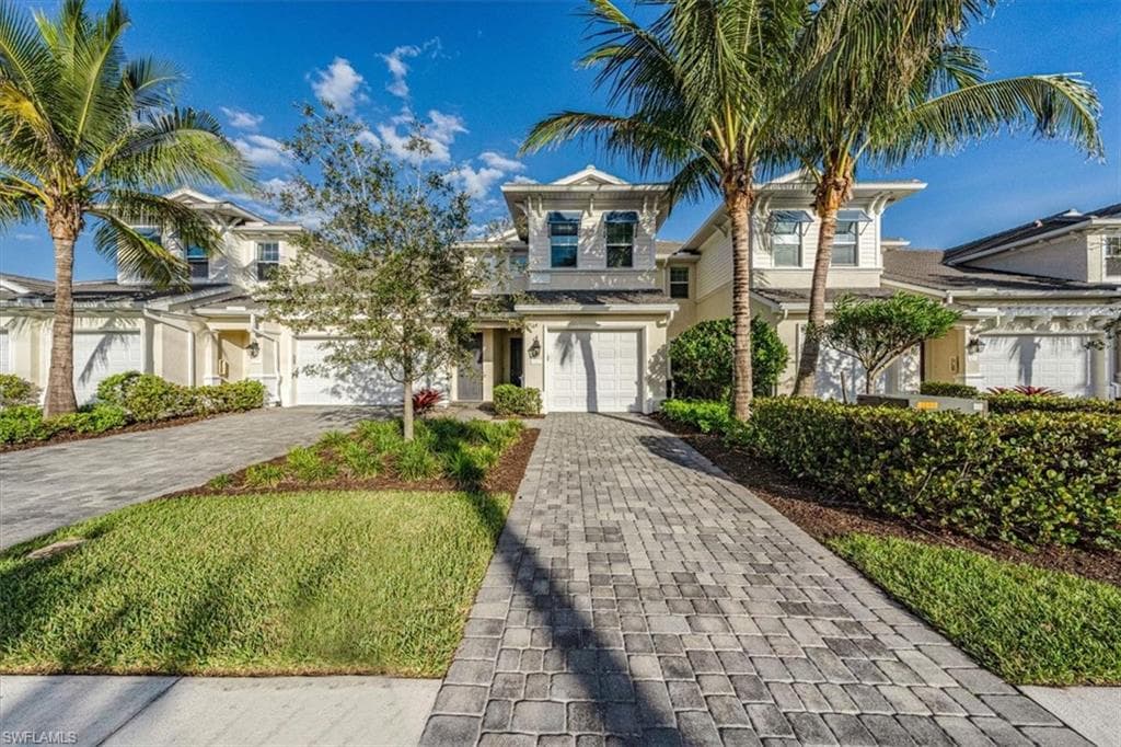 6934 Avalon CIR 402 NAPLES, FL 34112