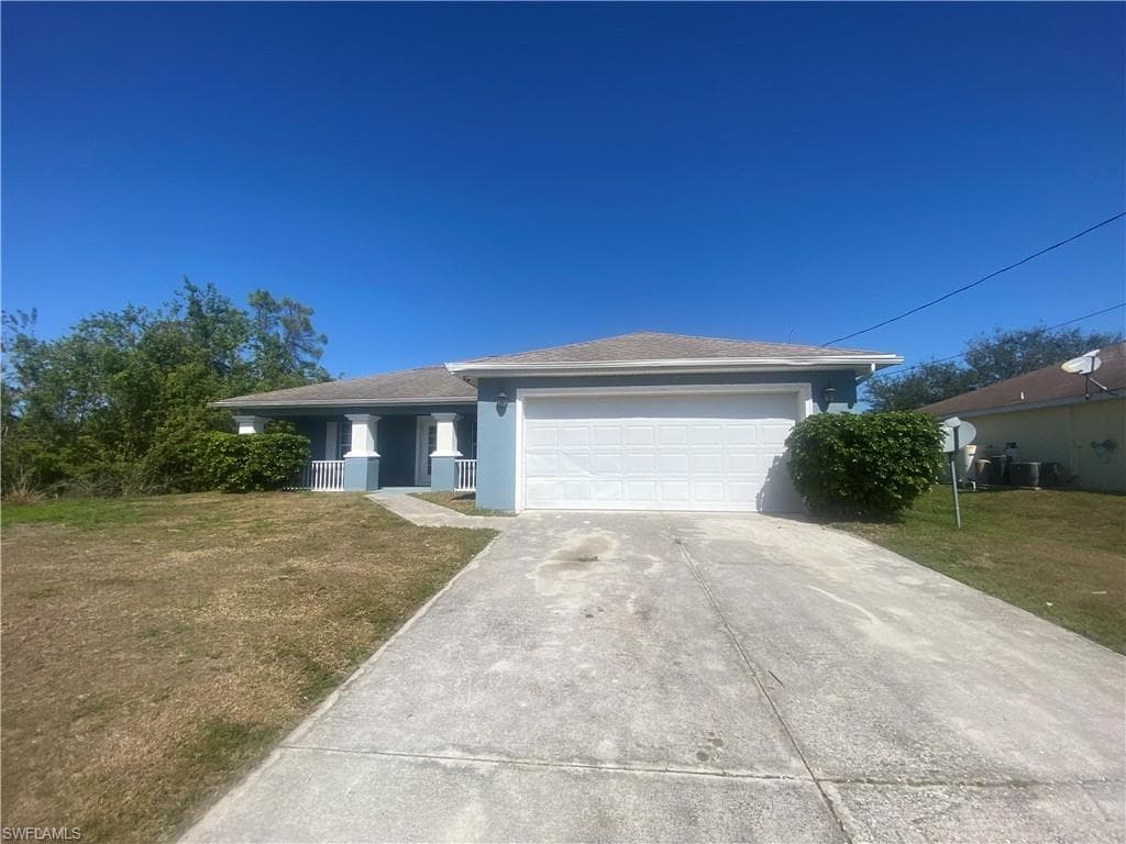 3030 33rd ST SW LEHIGH ACRES, FL 33976