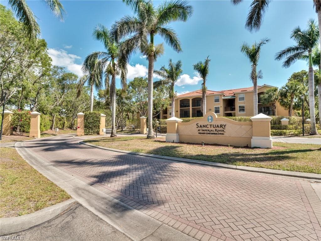 8754 River Homes LN 8203 BONITA SPRINGS, FL 34135