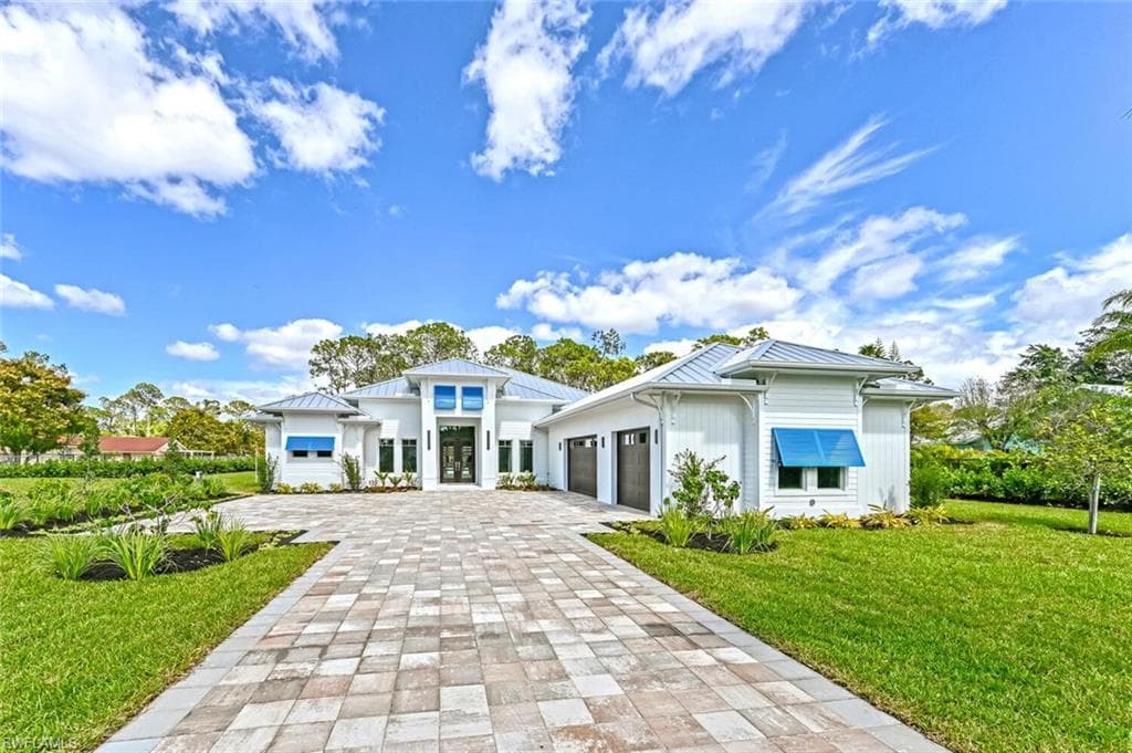 6145 Sea Grass LN NAPLES, FL 34116