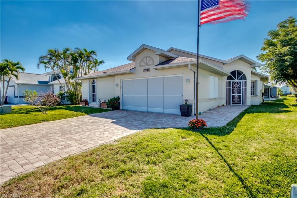 3730 Gloxinia DR NORTH FORT MYERS, FL 33917