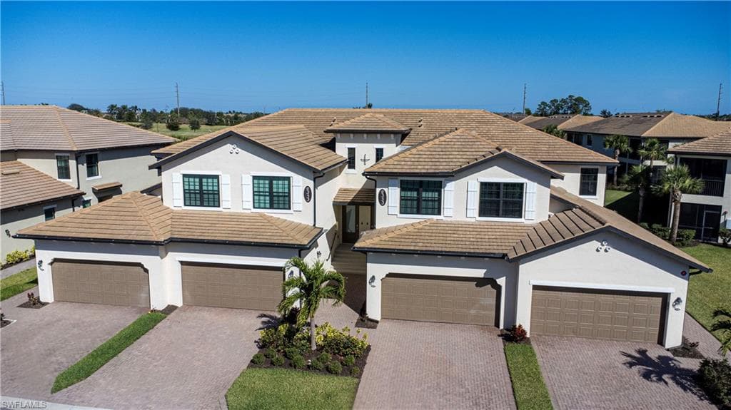 2353 Anguilla DR 102 NAPLES, FL 34120