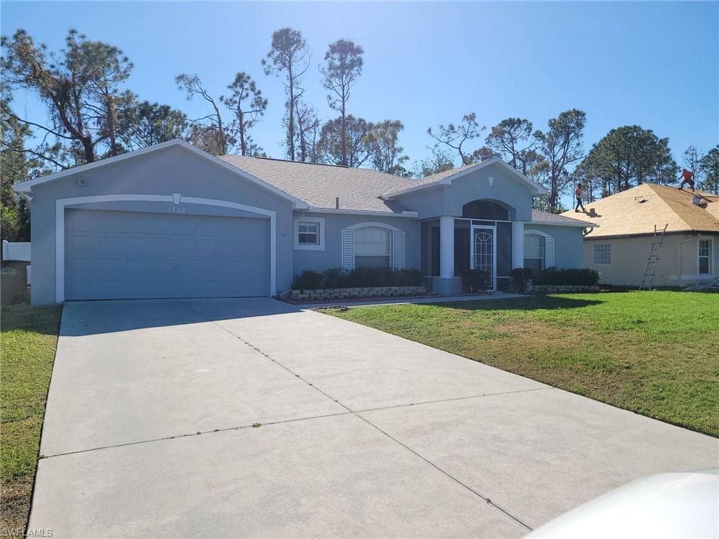 1702 NE 33rd ST CAPE CORAL, FL 33909