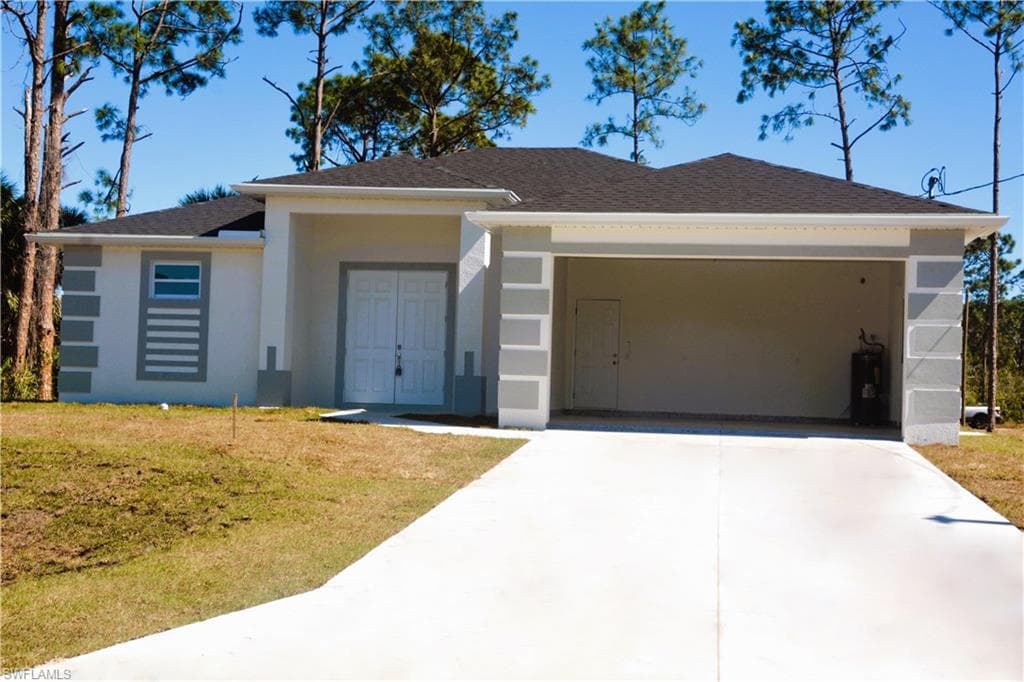 183 Karlow AVE LEHIGH ACRES, FL 33974