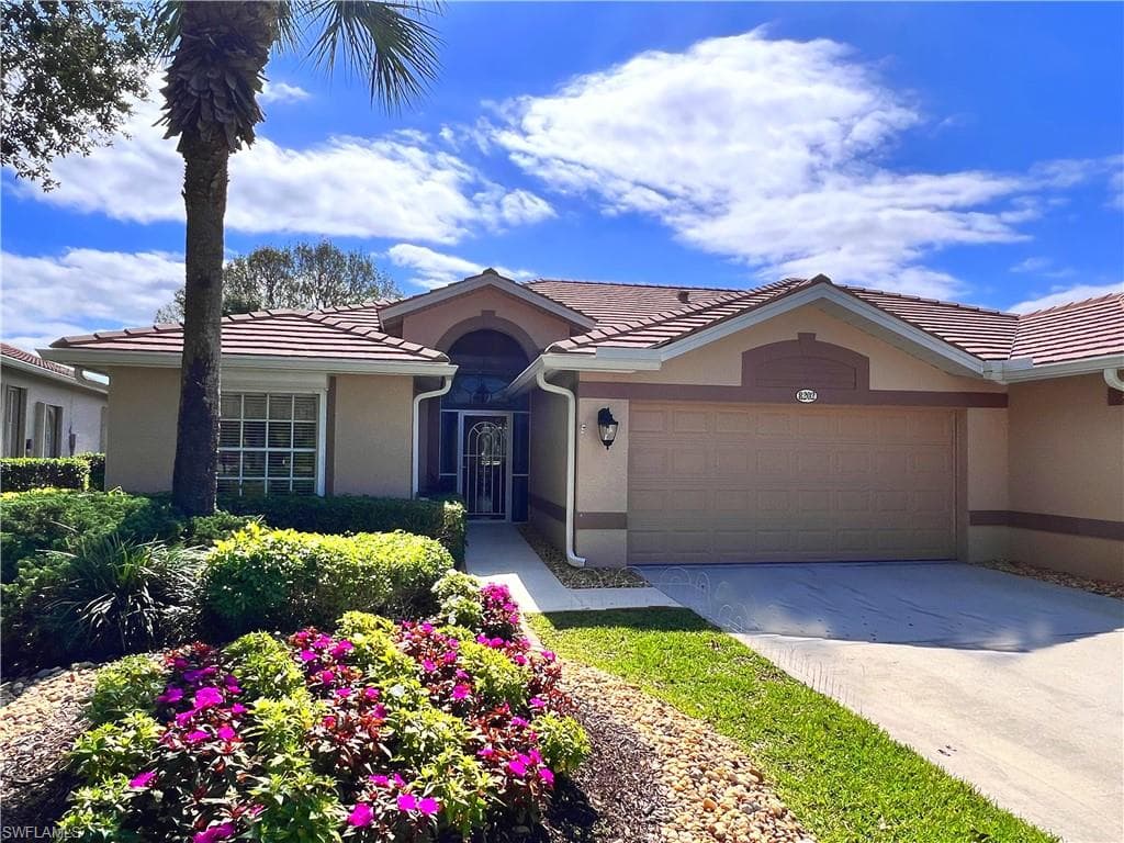 8202 Naples Heritage DR C-4 NAPLES, FL 34112