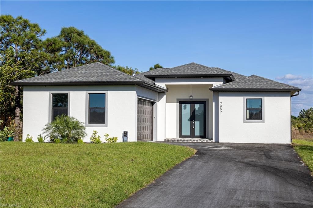 7052 40th ST NE NAPLES, FL 34120