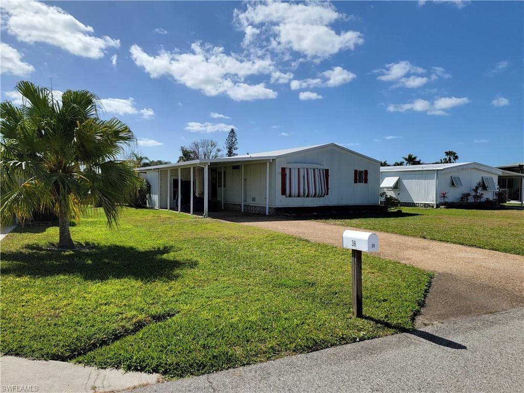 38 Island Lake LN NAPLES, FL 34114