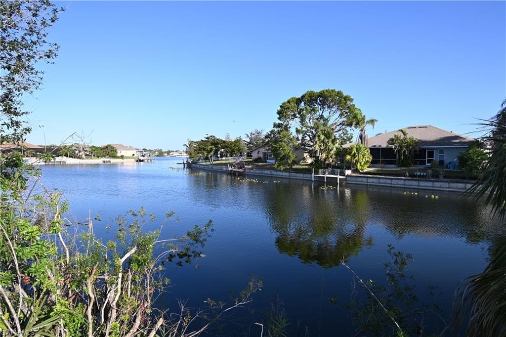 509 SE 7th ST CAPE CORAL, FL 33990