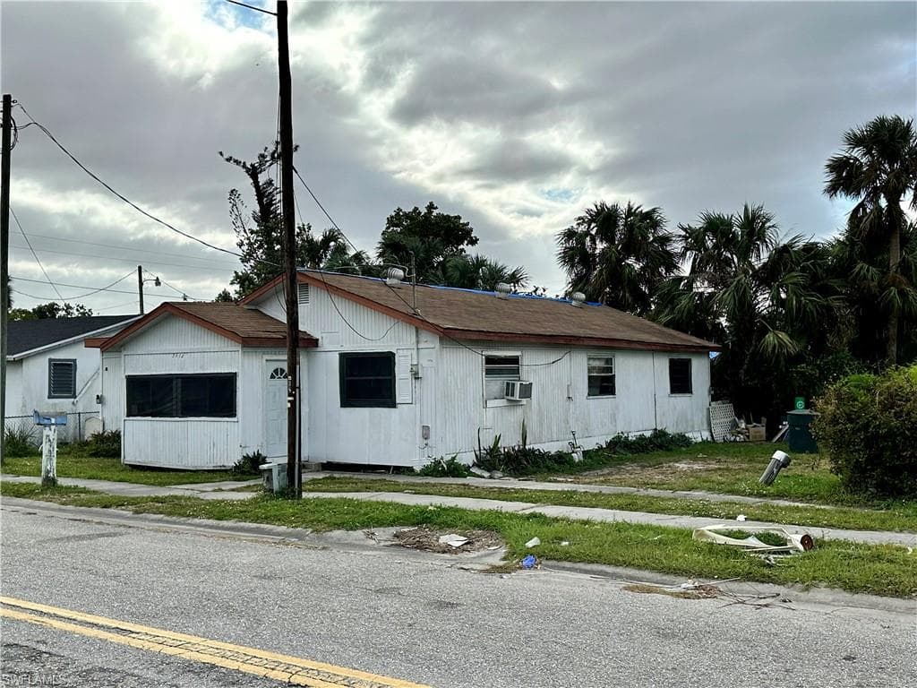 2012 Wright ST FORT MYERS, FL 33916