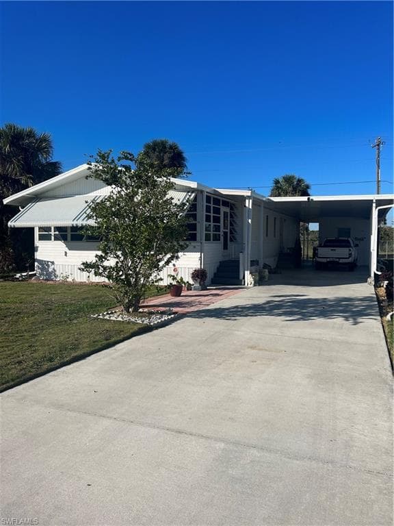 819 Yacht Club WAY NW MOORE HAVEN, FL 33471