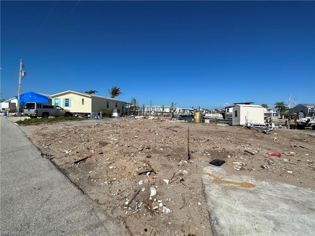 3874 Dewberry LN ST. JAMES CITY, FL 33956