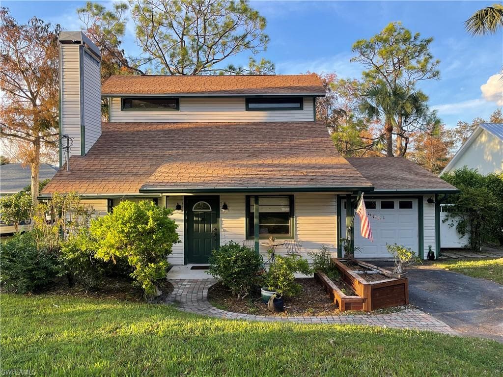 5825 Dogwood WAY na NAPLES, FL 34116