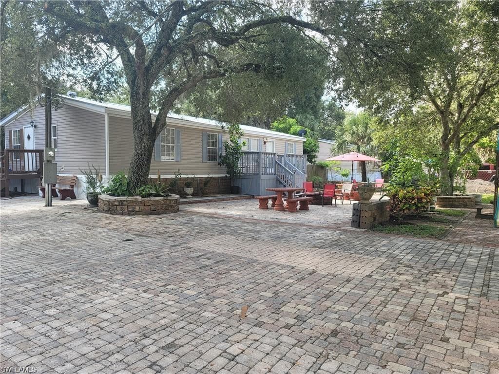531 S Davis ST LABELLE, FL 33935