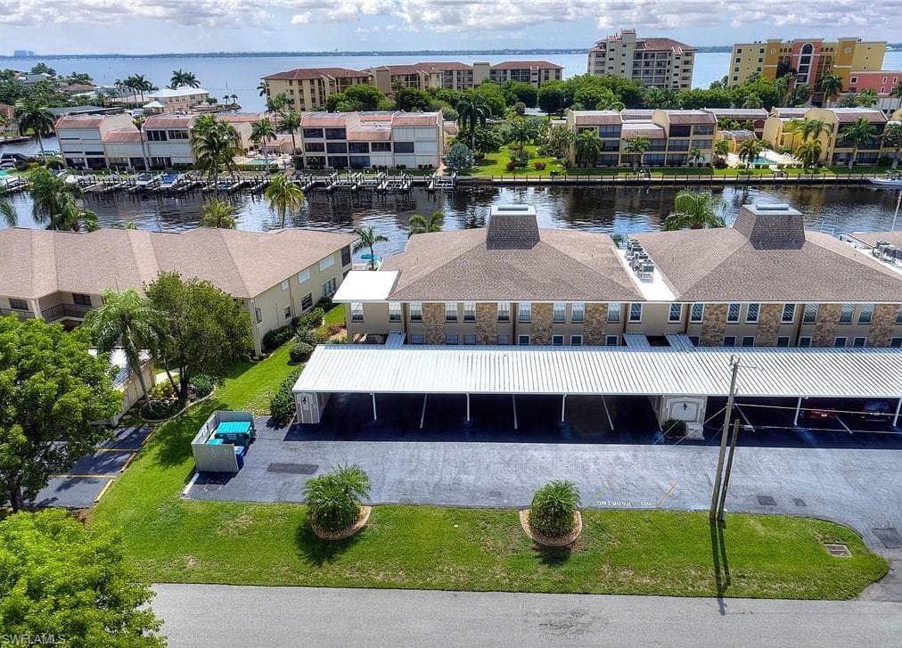 4013 SE 19th PL 102 CAPE CORAL, FL 33904