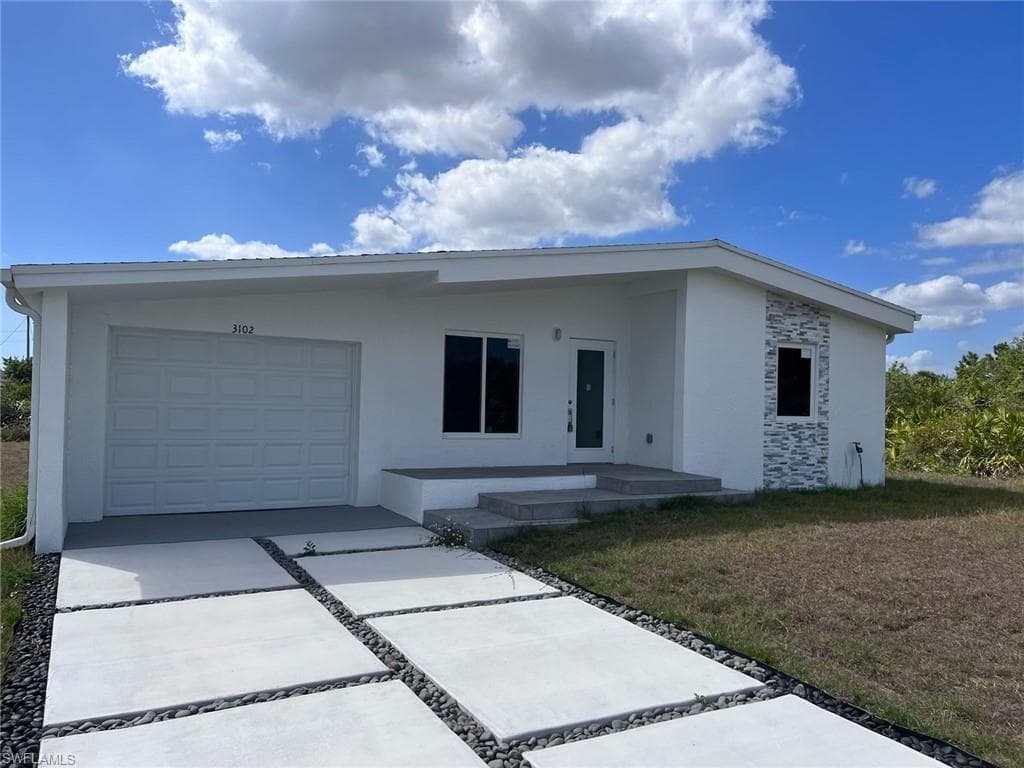3102 Sally AVE S LEHIGH ACRES, FL 33976