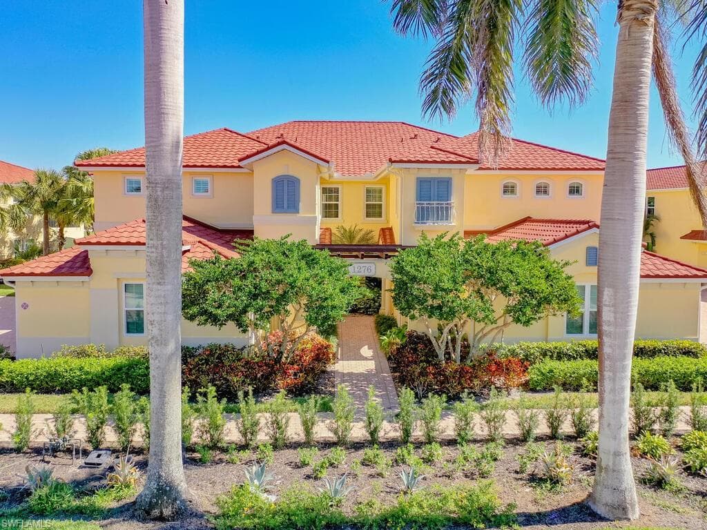 1276 Rialto WAY 7-102 NAPLES, FL 34114