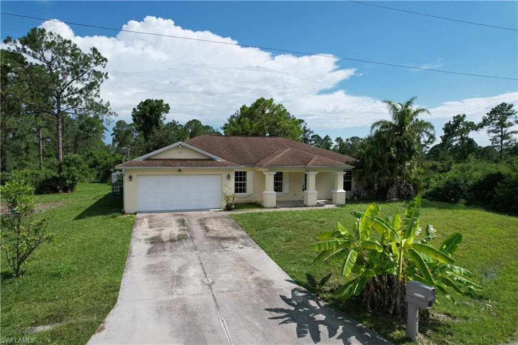 3313 71st ST W LEHIGH ACRES, FL 33971