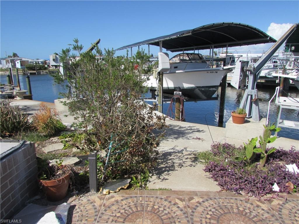 3764 Dewberry LN ST. JAMES CITY, FL 33956