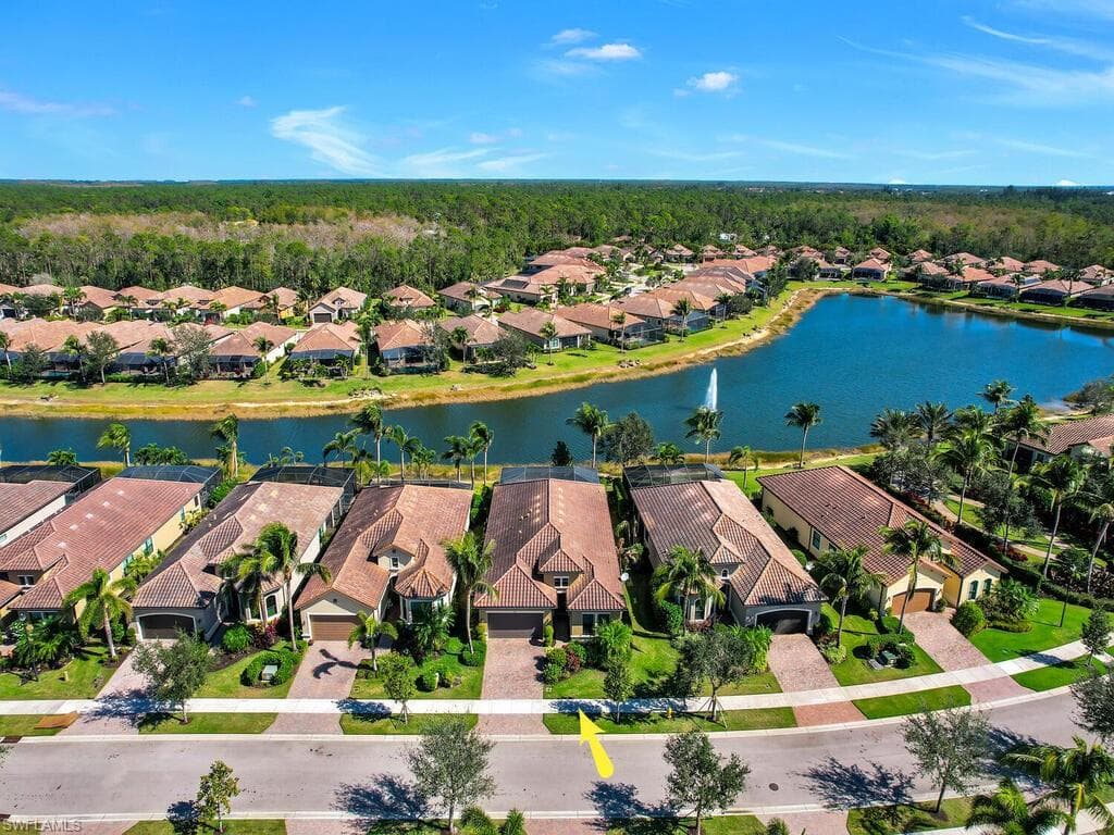 9100 Isla Bella CIR BONITA SPRINGS, FL 34135