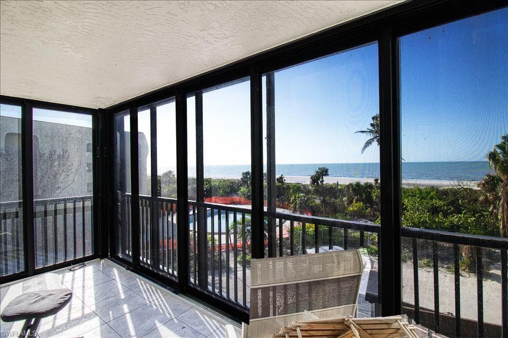 2929 W Gulf DR 202 SANIBEL, FL 33957