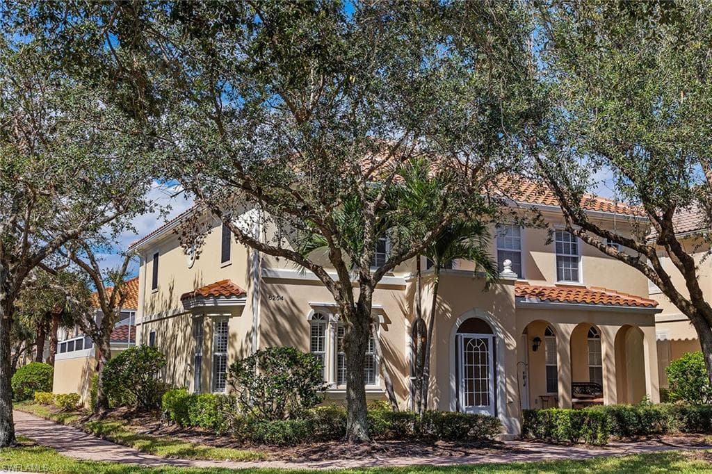 6254 Towncenter CIR NAPLES, FL 34119