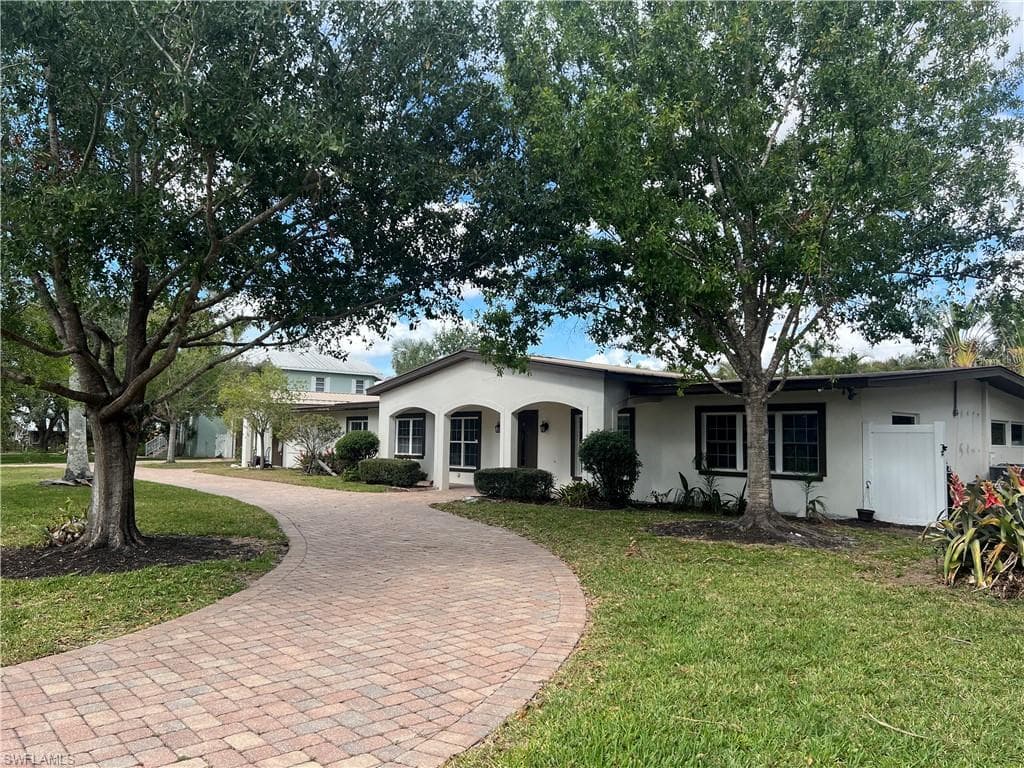 1325 Caloosa Vista RD FORT MYERS, FL 33901