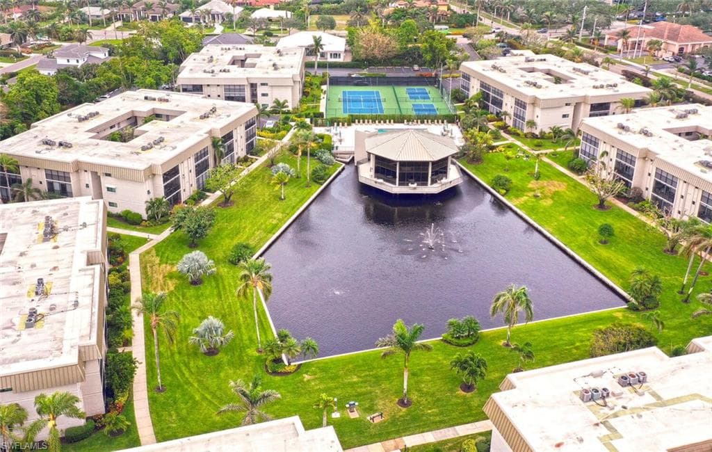 788 Park Shore DR D27 NAPLES, FL 34103