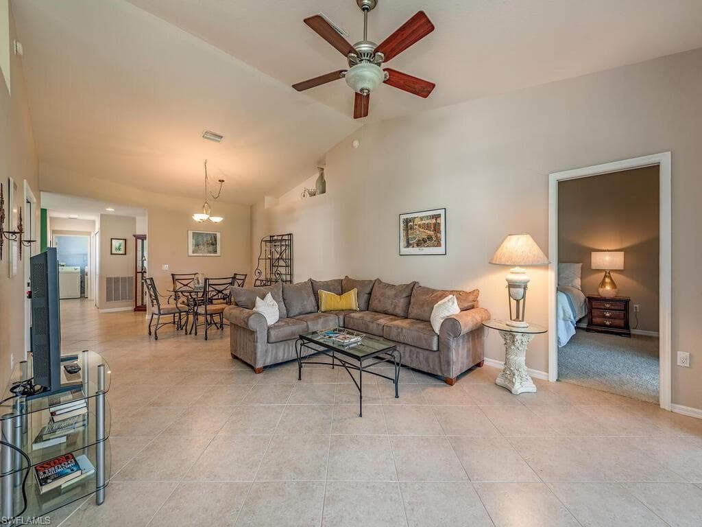 7005 Pinnacle LN 1504 NAPLES, FL 34110