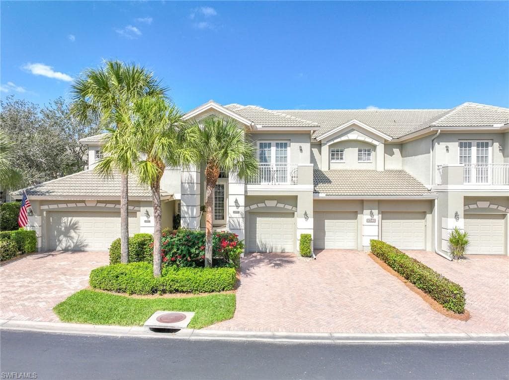 9048 Whimbrel Watch LN 101 NAPLES, FL 34109