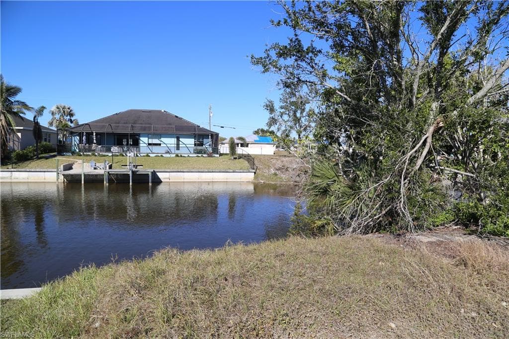 841 SW 37th ST CAPE CORAL, FL 33914