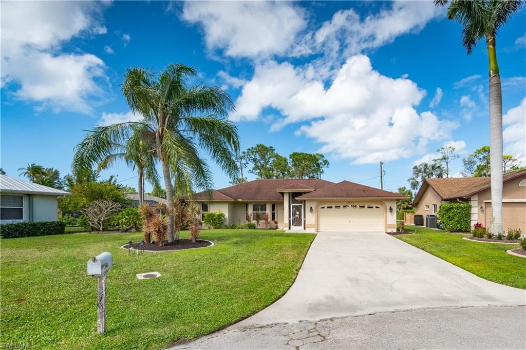 3704 Cartwright CT BONITA SPRINGS, FL 34134