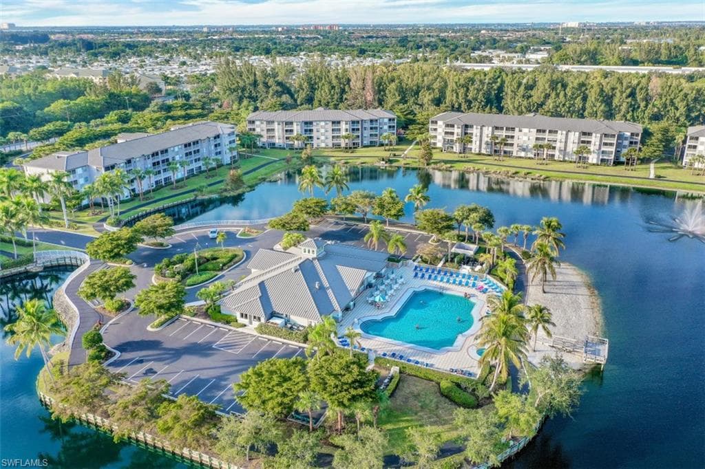 16655 Lake Circle DR 822 FORT MYERS, FL 33908