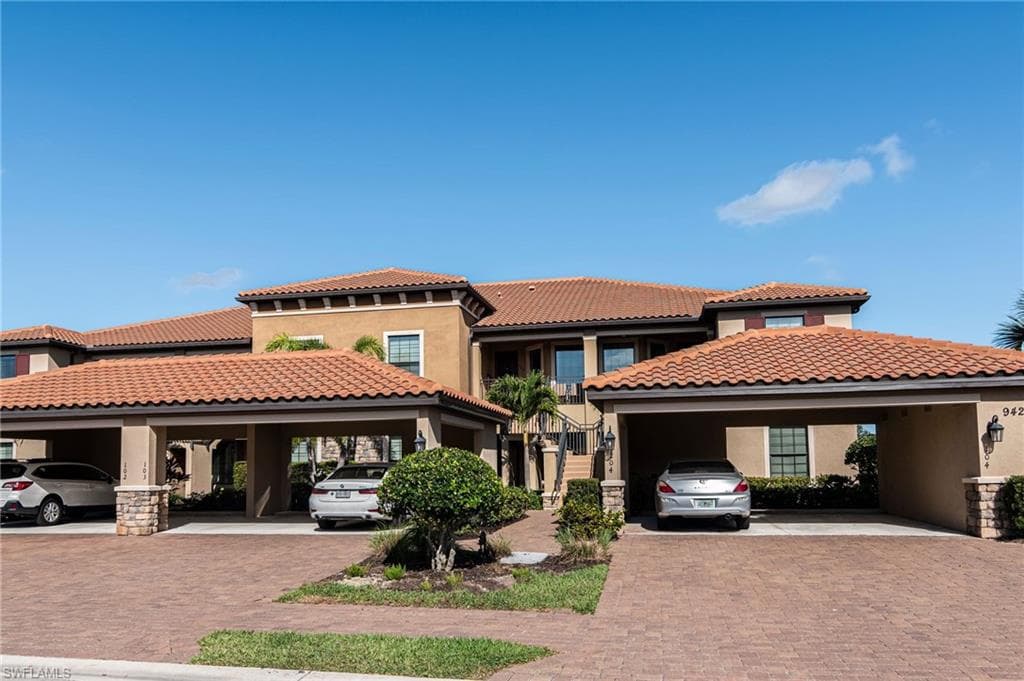 9425 benvenuto CT 103 NAPLES, FL 34119