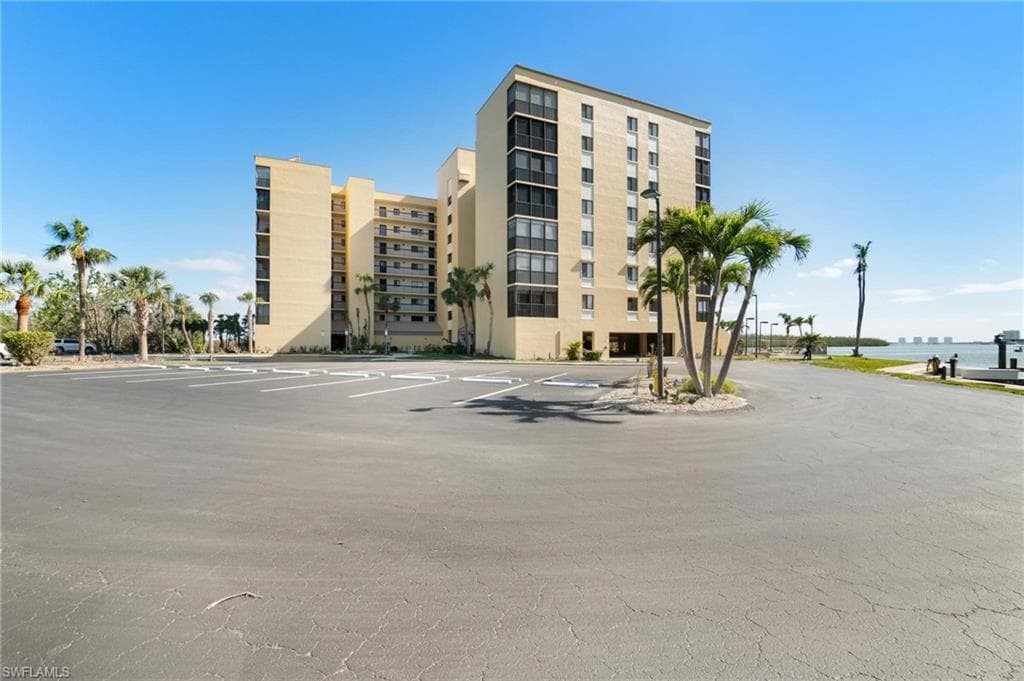 400 Lenell RD 103 FORT MYERS BEACH, FL 33931
