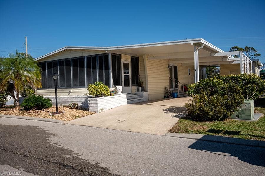 9 Nicklaus BLVD NORTH FORT MYERS, FL 33903