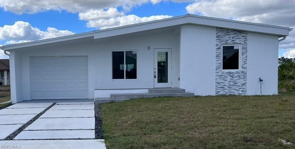 2928 7th ST SW LEHIGH ACRES, FL 33976